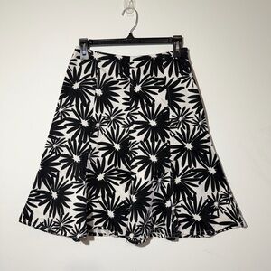 Vintage i.e. PETITE Black & White Floral A-Line Skirt 100% Cotton Sz 4P Y2K